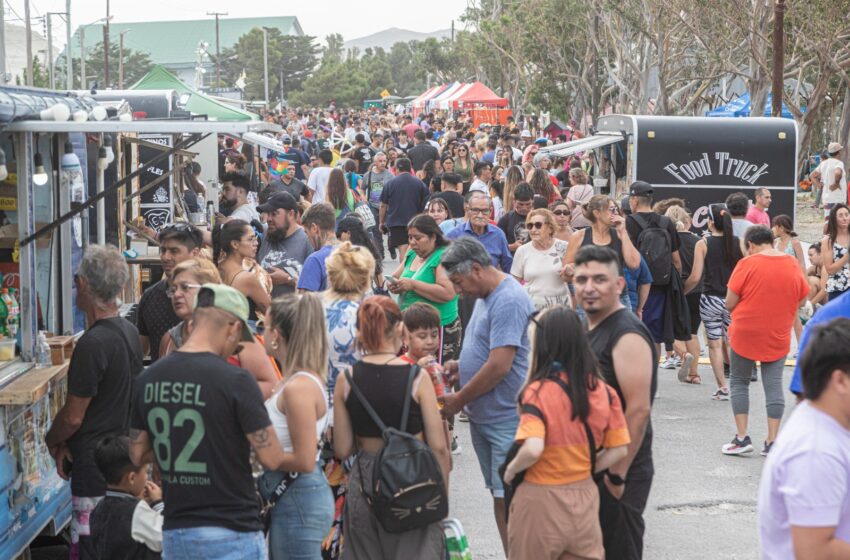  Caleta Córdova: preparan a productores para la venta segura de alimentos