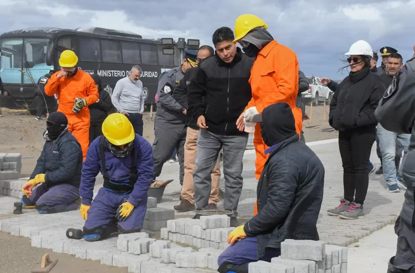  Reclusos trabajan en obras públicas en Santa Cruz: cómo funciona el programa “Manos a la Obra”